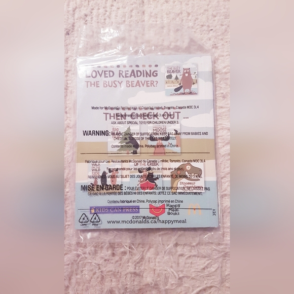 2017 The Busy Beaver Book Nicholas Oldland McDonald's Happy Meal Toy NIP - Picture 7 of 8